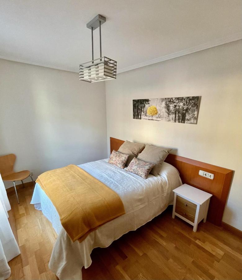 Apartamento Paseo De La Losa Oviedo Exteriör bild